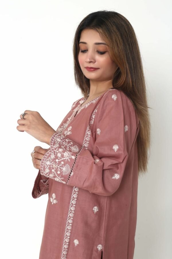 0dcc63c8-7544-4c5c-b72d-41ffc7e7a41b.jpg 3Pc Set Emb Lawn