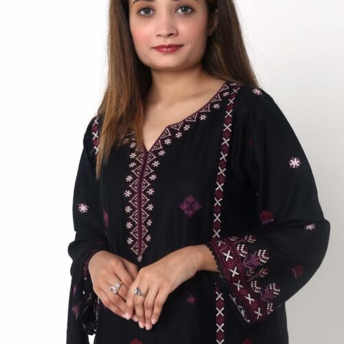 7f4922c6-f8ab-40a1-b9d0-2f728118aa0f.jpg 3Pc Set Emb Lawn