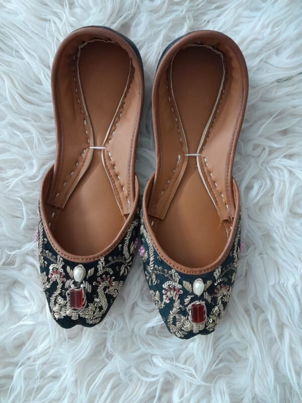 WhatsApp-Image-2023-09-06-at-2.35.54-PM.jpeg Khussa