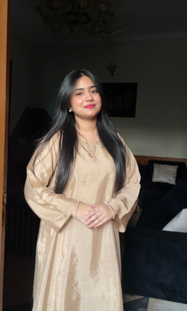 Raw Silk Hand Embroidered Co-Ordinate Set.