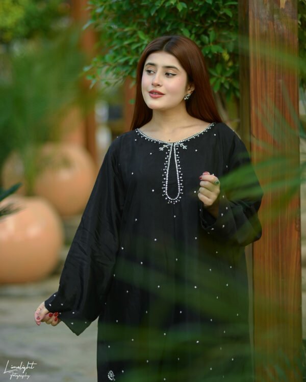 Raw Silk Hand Embroidered Co-Ordinate Set.