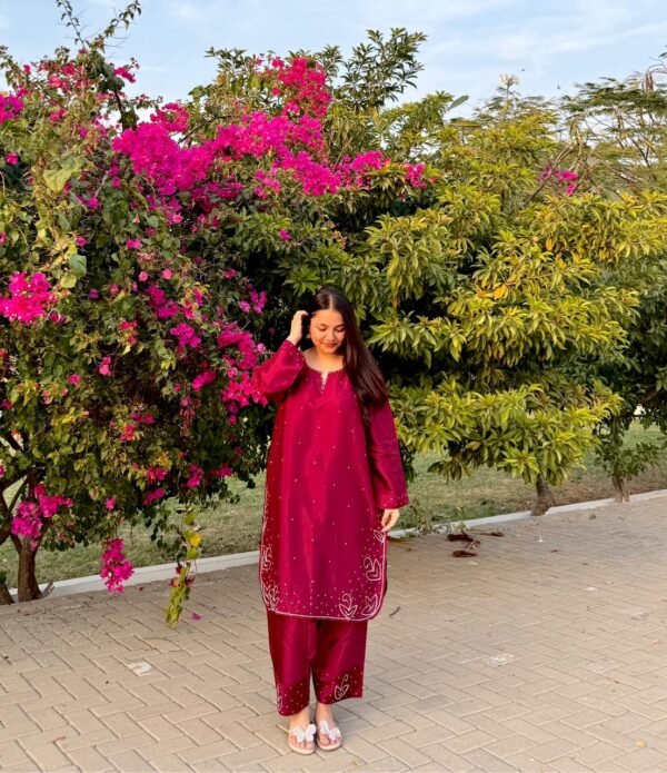 Raw Silk Hand Embroidered Co-Ordinate Set.