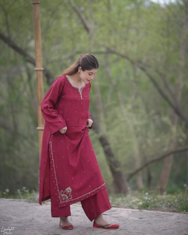Raw Silk Hand Embroidered Co-Ordinate Set.
